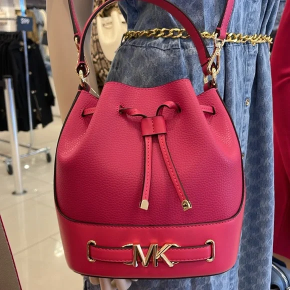 MICHAEL KORS 
Reed Md Pebbled Leather Bucket Bag Satchel Crossbody
Electric Pink - Picture 3 of 16